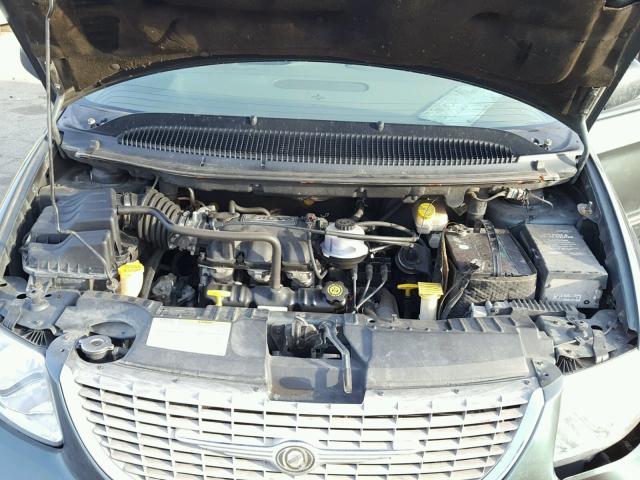 2C8GP54L42R593266 - 2002 CHRYSLER TOWN & COU GREEN photo 7