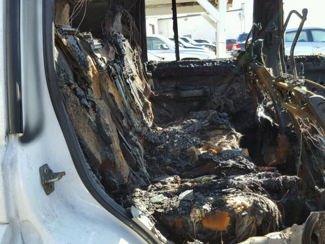 1J8HG48K06C209024 - 2006 JEEP COMMANDER WHITE photo 6