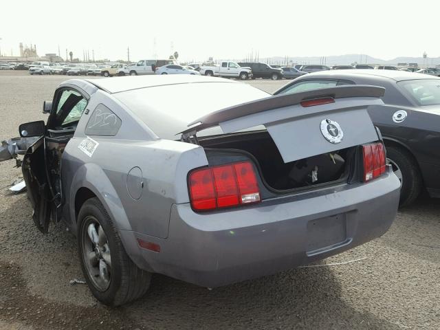 1ZVFT80N075255933 - 2007 FORD MUSTANG GRAY photo 3