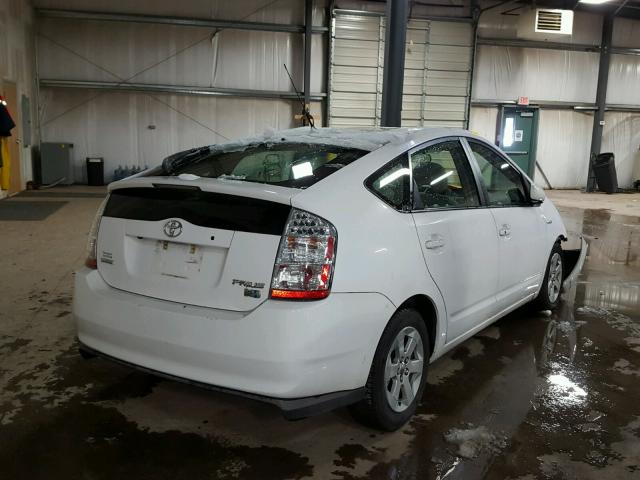 JTDKB20U083337201 - 2008 TOYOTA PRIUS WHITE photo 4