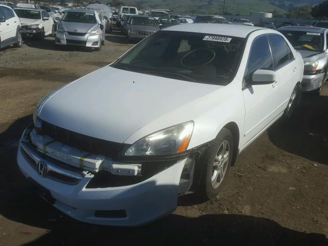 1HGCM56356A044709 - 2006 HONDA ACCORD SE WHITE photo 2