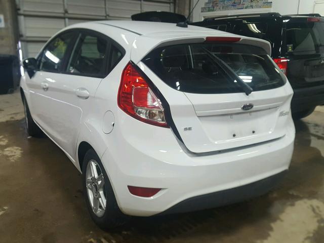 3FADP4EJ5HM138430 - 2017 FORD FIESTA SE WHITE photo 3