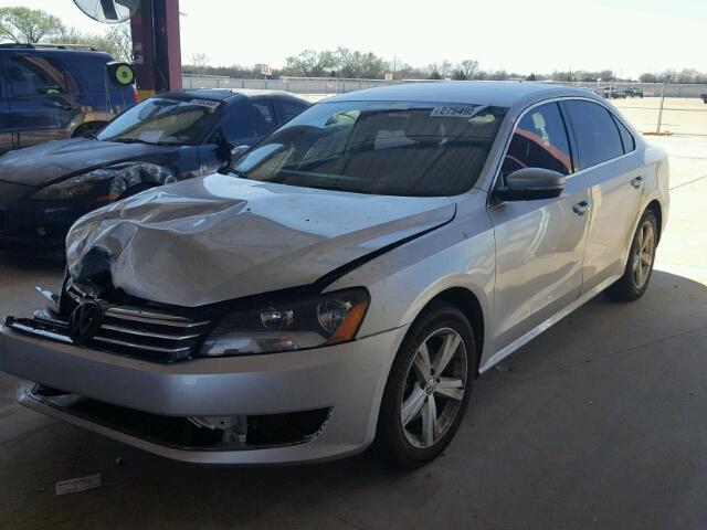 1VWBP7A32DC067769 - 2013 VOLKSWAGEN PASSAT SE SILVER photo 2