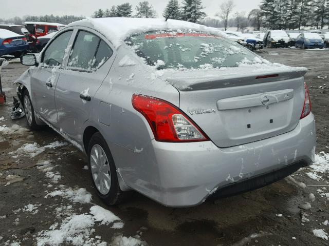 3N1CN7AP4HL850895 - 2017 NISSAN VERSA S SILVER photo 3