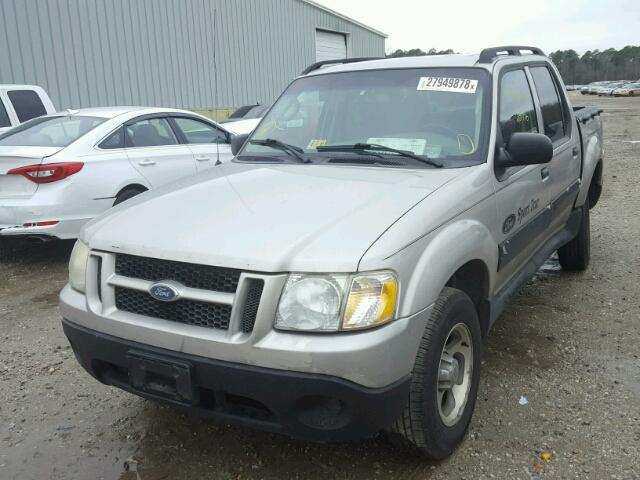 1FMZU67KX4UC13134 - 2004 FORD EXPLORER S SILVER photo 2