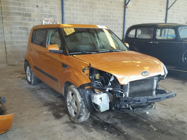 KNDJT2A29B7313744 - 2011 KIA SOUL + ORANGE photo 1