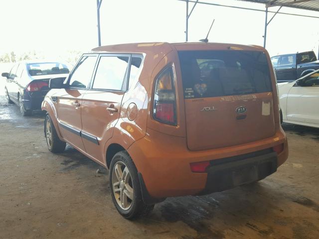 KNDJT2A29B7313744 - 2011 KIA SOUL + ORANGE photo 3
