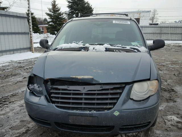 2A4GP54L46R858446 - 2006 CHRYSLER TOWN & COU GREEN photo 9