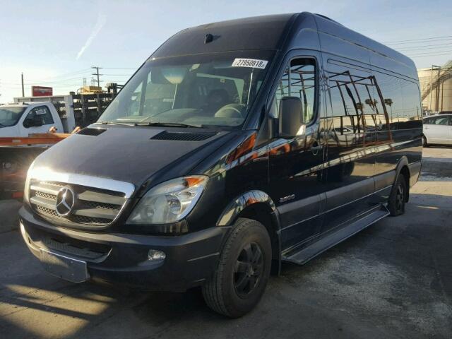 WDWPE845885272585 - 2008 DODGE SPRINTER 2 BLACK photo 2