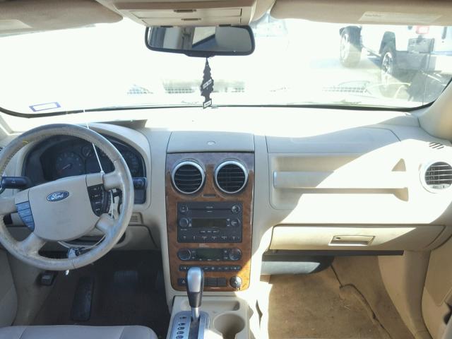 1FMZK05157GA04447 - 2007 FORD FREESTYLE TAN photo 9