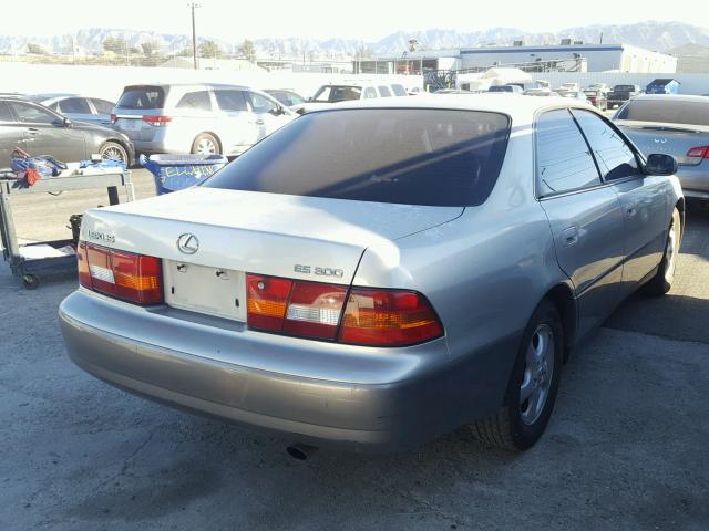 JT8BF22G3V0066769 - 1997 LEXUS ES 300 GRAY photo 4