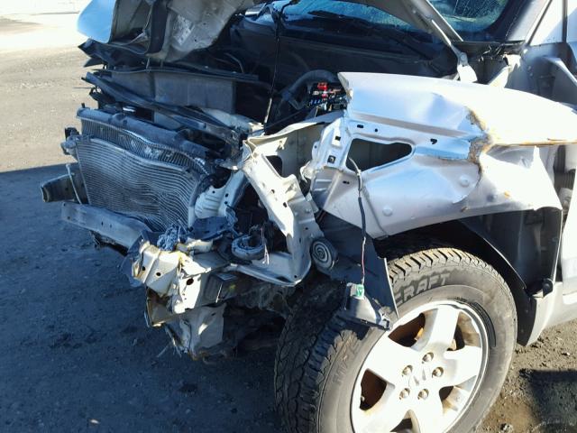 5J6YH28364L018054 - 2004 HONDA ELEMENT LX SILVER photo 9