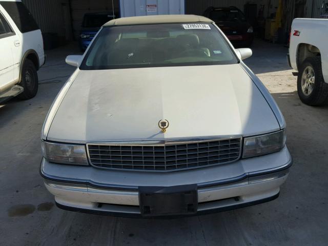 1G6KD52B4SU235377 - 1995 CADILLAC DEVILLE WHITE photo 9