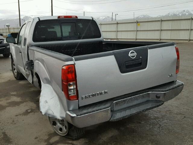 1N6BD06T77C451401 - 2007 NISSAN FRONTIER K SILVER photo 3