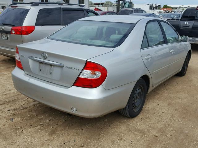 4T1BE32K23U682348 - 2003 TOYOTA CAMRY LE Gümüş foto 4