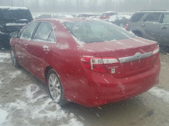 4T1BK1FK3EU545977 - 2014 TOYOTA CAMRY SE RED photo 3