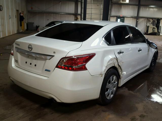 1N4AL3AP7DN546835 - 2013 NISSAN ALTIMA 2.5 WHITE photo 4