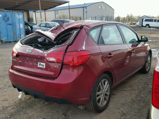 KNAFU5A27B5328952 - 2011 KIA FORTE EX RED photo 4