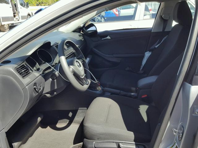 3VW2K7AJXFM324384 - 2015 VOLKSWAGEN JETTA BASE 银色 照片 5