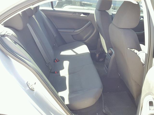 3VW2K7AJXFM324384 - 2015 VOLKSWAGEN JETTA BASE 银色 照片 6