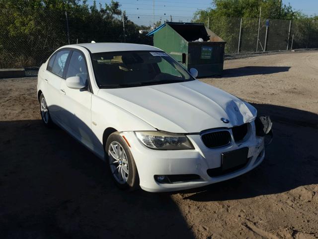 WBAPH7G5XANM50936 - 2010 BMW 328 I WHITE photo 1