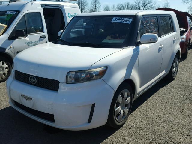 JTLKE50E681031864 - 2008 SCION XB WHITE photo 2