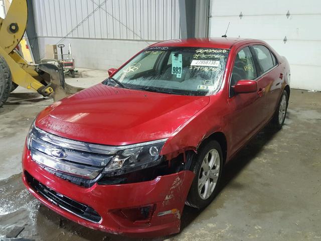 3FAHP0HG0CR420965 - 2012 FORD FUSION SE RED photo 2