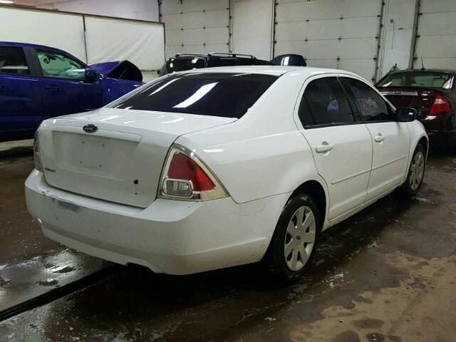 3FAHP06Z27R108544 - 2007 FORD FUSION S WHITE photo 4