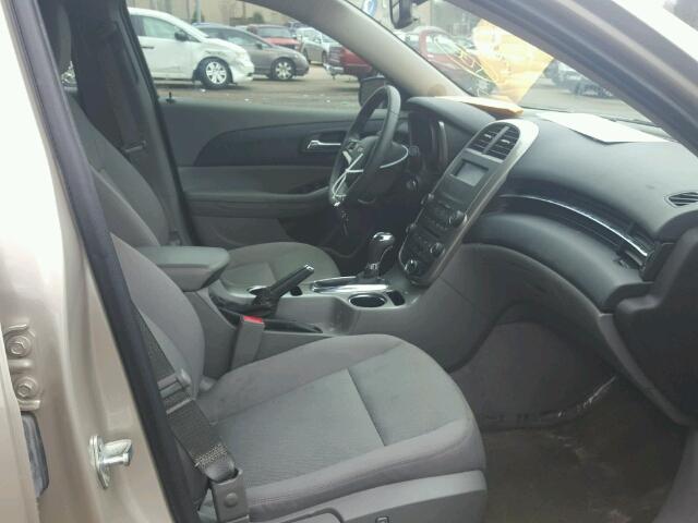 1G11B5SL9FF158032 - 2015 CHEVROLET MALIBU LS 金色 照片 5