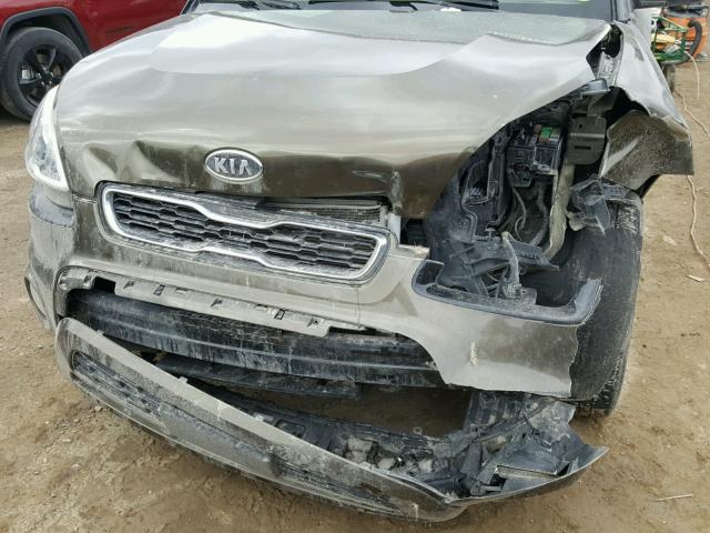 KNDJT2A67C7442053 - 2012 KIA SOUL + GREEN photo 9