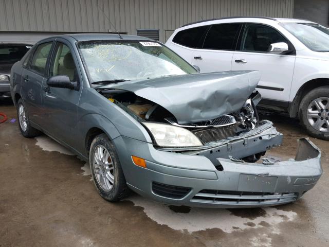 1FAFP34N66W103612 - 2006 FORD FOCUS ZX4 GRAY photo 1