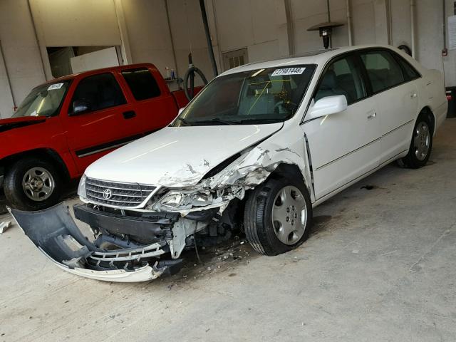 4T1BF28B64U383266 - 2004 TOYOTA AVALON XL WHITE photo 2