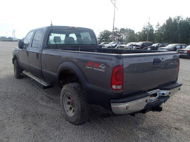 FTWW31P05EA45696 - 2005 FORD F350 SRW S GRAY photo 3