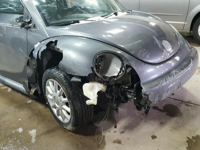 3VWCK31CX5M416642 - 2005 VOLKSWAGEN NEW BEETLE GRAY photo 9