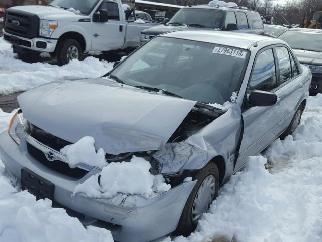 JM1BJ2221Y0241710 - 2000 MAZDA PROTEGE DX GRAY photo 2