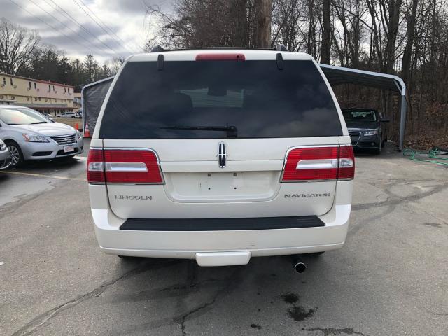 5LMFU28537LJ16613 - 2007 LINCOLN NAVIGATOR WHITE photo 5