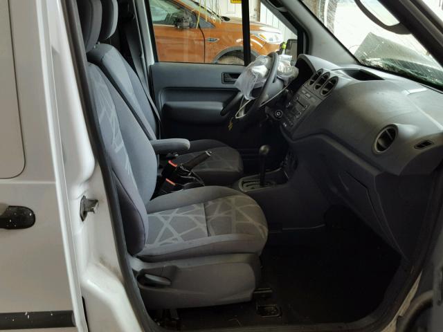 NM0LS7AN0DT137421 - 2013 FORD TRANSIT CO WHITE photo 5