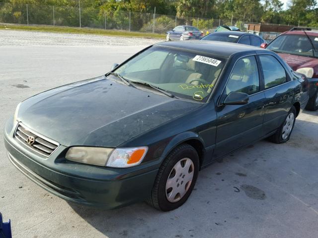 4T1BG22K41U823468 - 2001 TOYOTA CAMRY CE GREEN photo 2