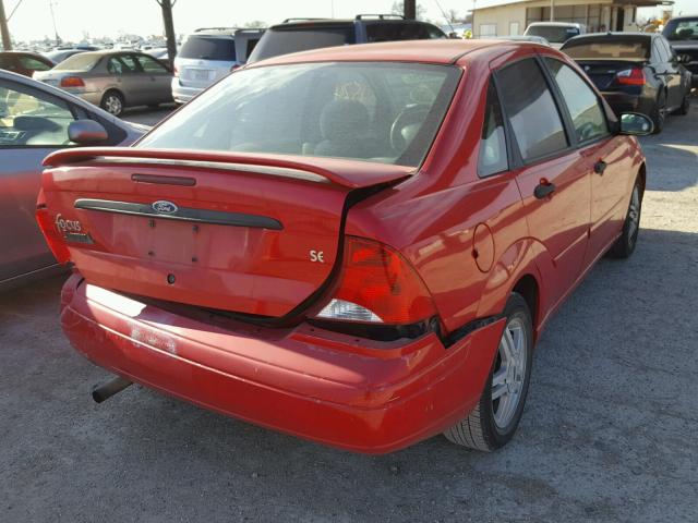 1FAFP34P6YW270346 - 2000 FORD FOCUS SE RED photo 4