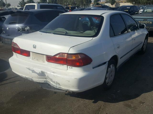 1HGCG5645WA071876 - 1998 HONDA ACCORD LX WHITE photo 4