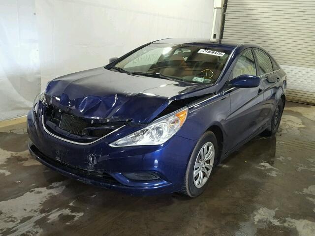 5NPEB4AC7BH016220 - 2011 HYUNDAI SONATA GLS BLUE photo 2