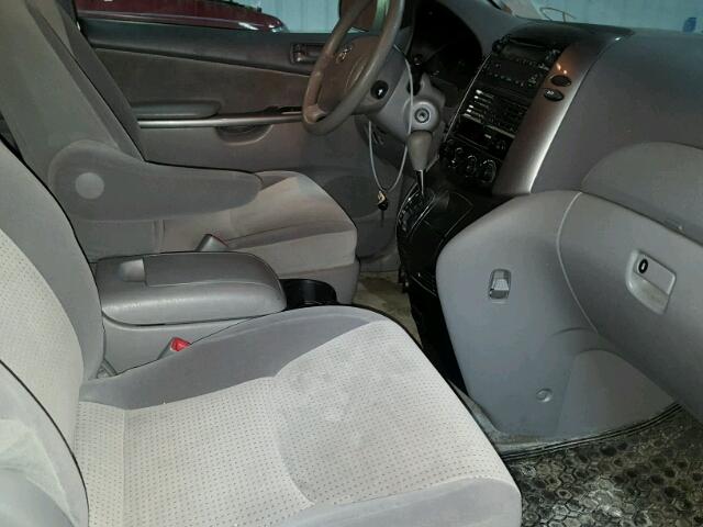 5TDBK23C27S004028 - 2007 TOYOTA SIENNA LE SILVER photo 5