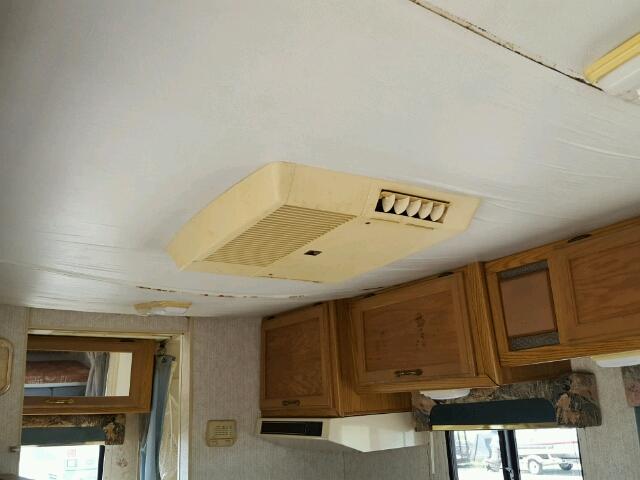 JT5VN94T6P0029881 - 1993 WINNEBAGO WARRIOR CREAM photo 9