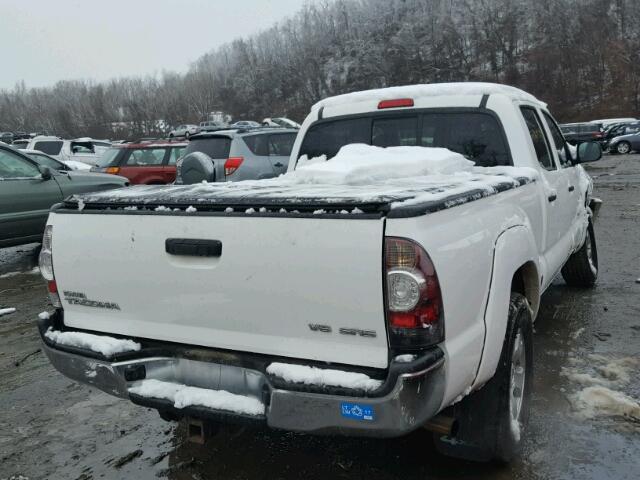 5TEMU4FN6AZ709145 - 2010 TOYOTA TACOMA DOU WHITE photo 4