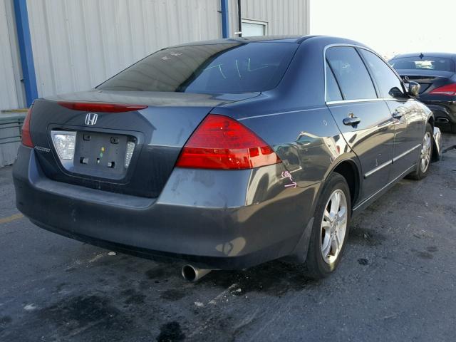 1HGCM56357A118390 - 2007 HONDA ACCORD SE GRAY photo 4