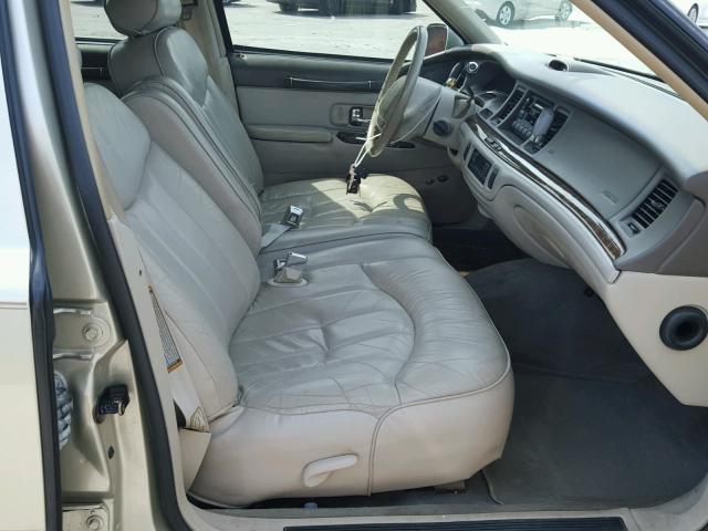 1LNLM81W1VY735304 - 1997 LINCOLN TOWN CAR E BEIGE photo 5