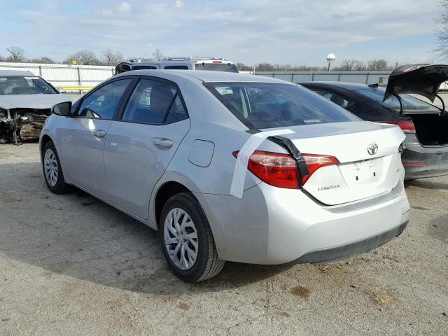 5YFBURHEXHP702667 - 2017 TOYOTA COROLLA L SILVER photo 3