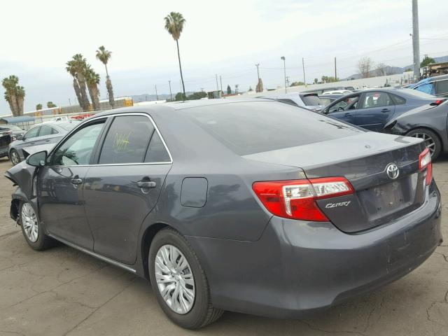 4T4BF1FK9ER405569 - 2014 TOYOTA CAMRY L GRAY photo 3