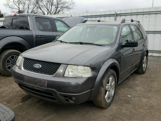 1FMDK06105GA30623 - 2005 FORD FREESTYLE GRAY photo 2