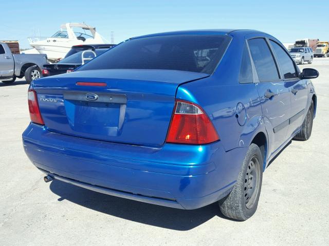 1FAFP34N17W267920 - 2007 FORD FOCUS ZX4 BLUE photo 4